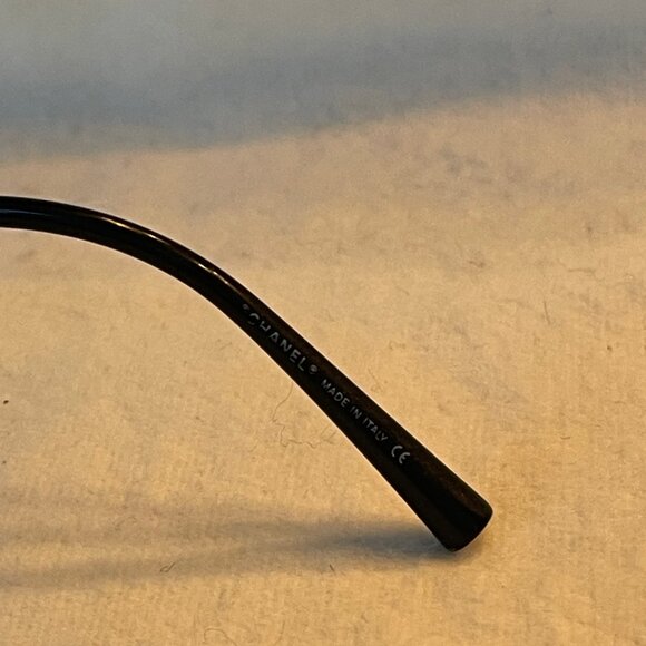 Chanel Shields Sunglasses With Crystal CCs 4073B - Picture 5 of 7